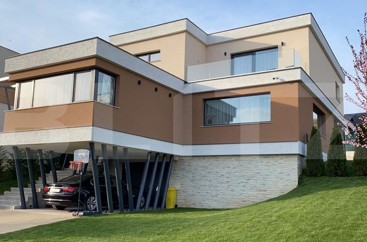 Vilă - 6 camere de vanzare CLUJ-NAPOCA - Cluj anunturi imobiliare Cluj