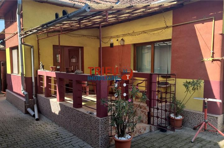 Casă - 4 camere de vanzare CENTRAL - Alba anunturi imobiliare Alba