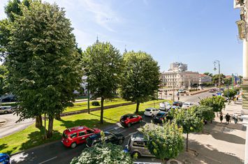 Apartament ideal pentru afacerea ta, cu vedere la Bulevard, Comision 0 anunturi imobiliare Arad