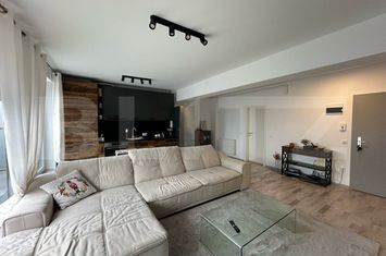 Apartament 2 camere de vanzare TRACTORU - Brasov anunturi imobiliare Brasov