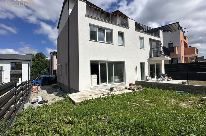 Vilă - 4 camere de vanzare MANASTUR  - Cluj anunturi imobiliare Cluj