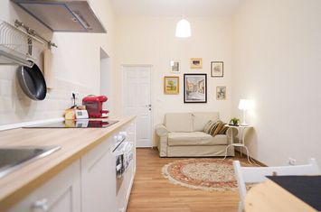 Apartament ultracentral, 2 dormitoare, 58 mp. 120 000 E. Comision 0. anunturi imobiliare Bihor
