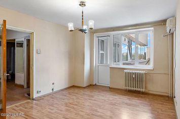 Apartament 3 camere de vanzare PIATA SUDULUI - Bucuresti anunturi imobiliare Bucuresti