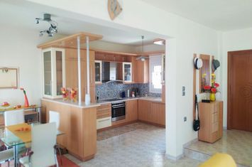 Două case individuale 228 mp în Kimisi anunturi imobiliare Grecia
