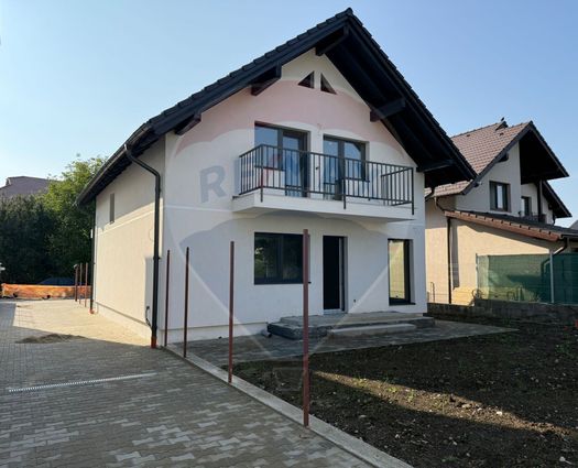 Vilă 4 cam Sura Mare, 120 mp, P+1