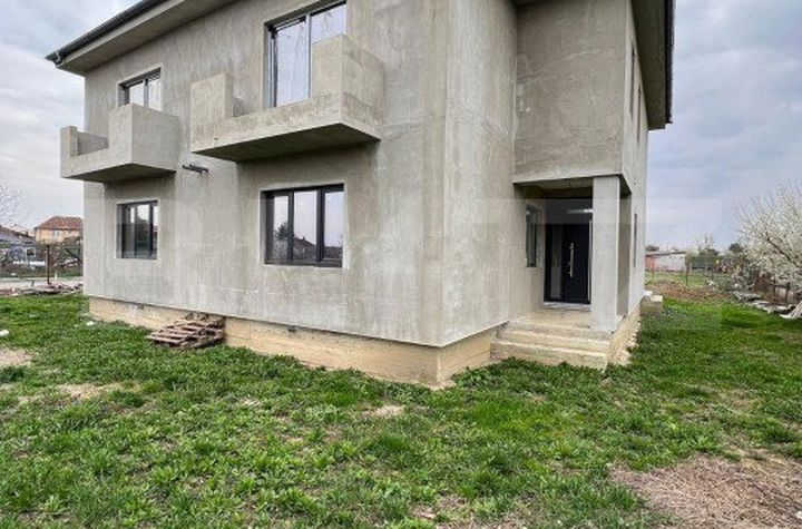 Vilă - 4 camere de vanzare SATU MARE - Satu Mare anunturi imobiliare Satu Mare