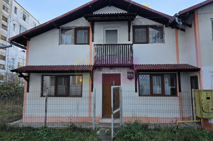 Casa de vanzare cu 3 camere in Campina anunturi imobiliare Prahova
