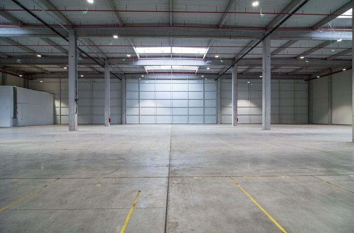 Hală nouă clasa A în parc industrial Arad anunturi imobiliare Arad