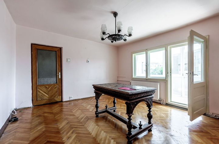 Apartament 4 camere de vanzare MICALACA - Arad anunturi imobiliare Arad