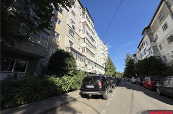 Apartament 2 camere de vanzare CENTRAL - Bacau anunturi imobiliare Bacau