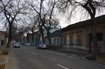 Apartament ultracentral, Vladimirescu 68, necesita renovare anunturi imobiliare Bihor