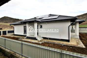 Casă la cheie  pe 1 nivel  4 cam. 2 bai ,650 mp. teren anunturi imobiliare Mures