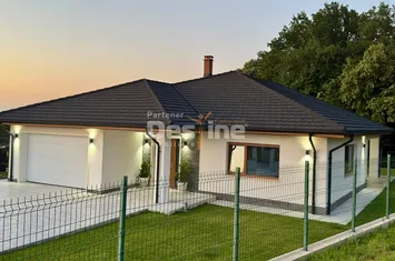 Casă - 4 camere de vanzare BARNOVA - Iasi anunturi imobiliare Iasi
