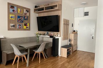 Apartament de Lux - 3 Camere | Zona Marriott - Sabinelor anunturi imobiliare Bucuresti