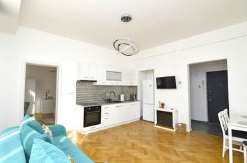 Apartament 3 camere de inchiriat UNIRII - Bucuresti anunturi imobiliare Bucuresti