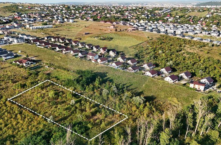 Teren intravilan de vânzare în Valea Adâncă / str. Văii anunturi imobiliare Iasi