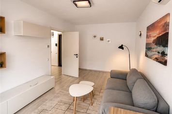 Apartament 2 camere de inchiriat TRACTORUL - Brasov anunturi imobiliare Brasov