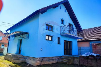 Casă / Vilă cu 5 camere de vânzare anunturi imobiliare Sibiu