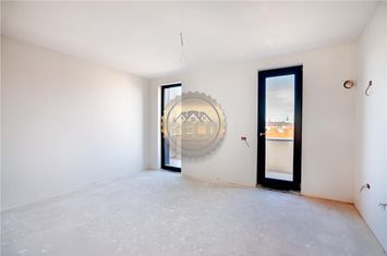 Apartament 3 camere de vanzare CENTRAL - Bihor anunturi imobiliare Bihor