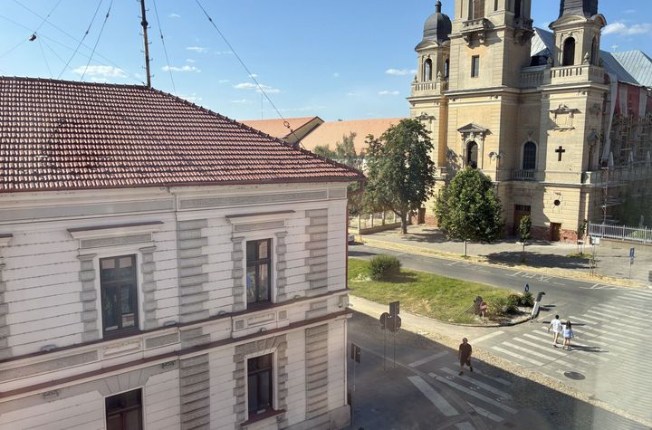 Birou ultracentral pe Republicii Pietonala anunturi imobiliare Bihor