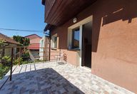 1.200 €, Vilă