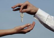 Tranzacţiile imobiliare din primul semestru au depăşit valoarea întregului an 2009