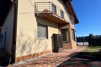 Vilă - 7 camere de vanzare AEROPORT - Dolj anunturi imobiliare Dolj