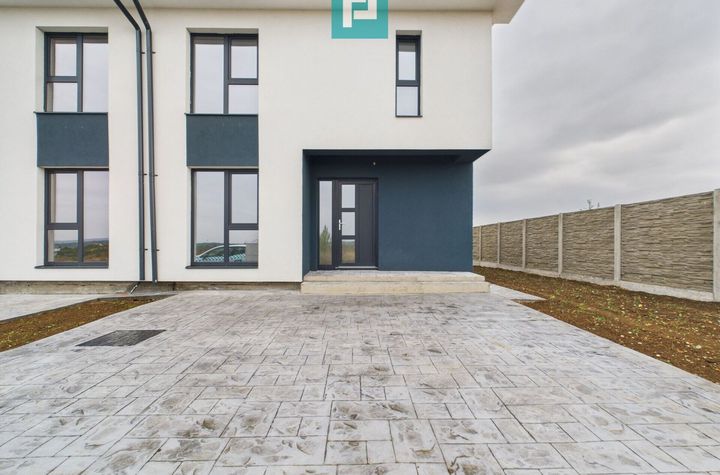 Duplex ultrafinisat cu 3 camere, 3 băi în Pișchia anunturi imobiliare Timis
