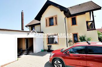 Casa 5 camere, 326mp, 1.253mp teren,  0% comision anunturi imobiliare Mures