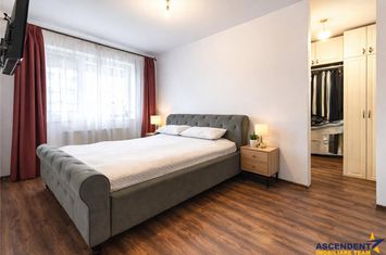 Apartament 3 camere de vanzare TRACTORUL - Brasov anunturi imobiliare Brasov