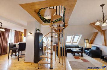 Vilă - 8 camere de vanzare CENTRUL CIVIC - Brasov anunturi imobiliare Brasov