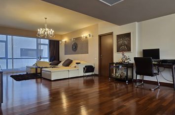 PARCUL HERASTRAU- APARTAMENT GENEROS! anunturi imobiliare Bucuresti