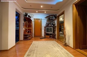 Apartament 3 camere de vanzare CENTRAL - Tulcea anunturi imobiliare Tulcea