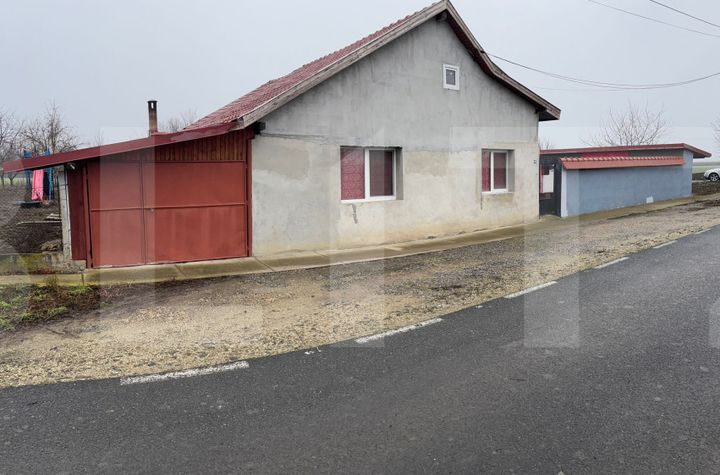Casă - 3 camere de vanzare IRATOSU - Arad anunturi imobiliare Arad