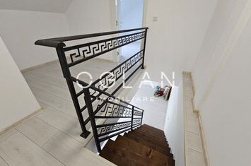 Apartament 4 camere de vanzare SIBIU - Sibiu anunturi imobiliare Sibiu