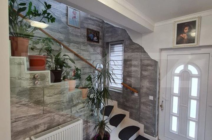 Vilă - 4 camere de vanzare FLORESTI - Cluj anunturi imobiliare Cluj