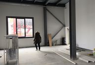 1.000 €, Spațiu industrial