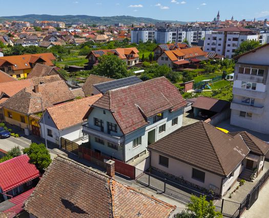 Casă 6 cam Piata Cluj, 217 mp, P+M