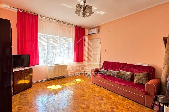 Apartament cu 2 camere la curte comuna in anunturi imobiliare Timis