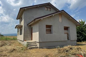 Vilă - 5 camere de vanzare GOLESTI - Vrancea anunturi imobiliare Vrancea