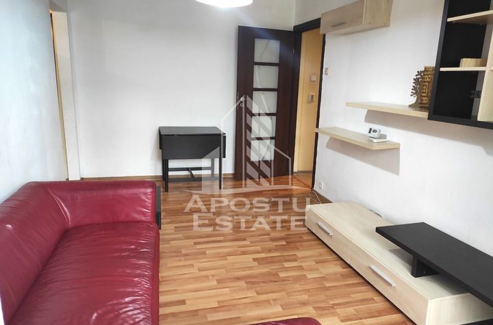 Apartament cu 3 camere, semidecomandat, zona Dacia anunturi imobiliare Timis