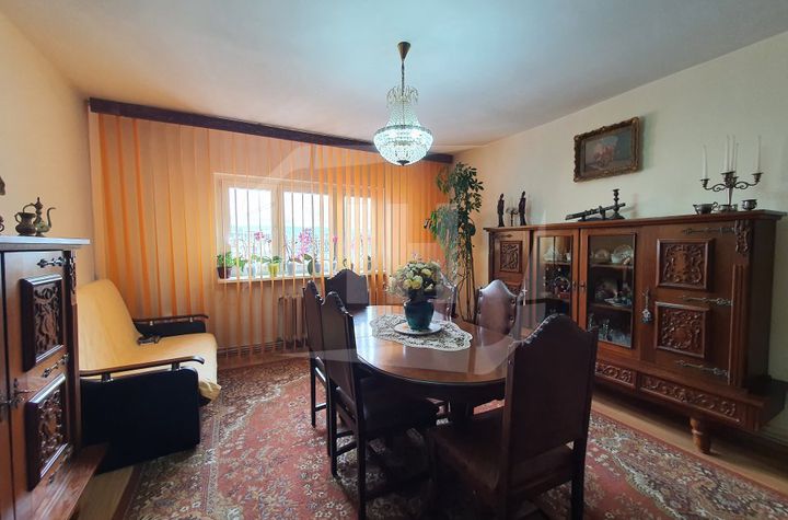 Apartament 4 camere de vanzare CLUJ-NAPOCA - Cluj anunturi imobiliare Cluj