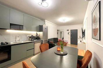 Apartament 3 camere de vanzare FLORESTI - Cluj anunturi imobiliare Cluj