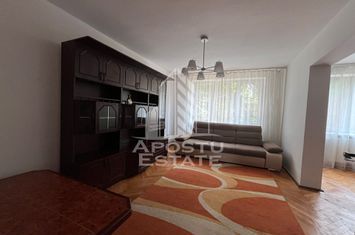 Apartament cu 4 camere, 2 bai, 3 balcoane,decomandat, Central anunturi imobiliare Timis