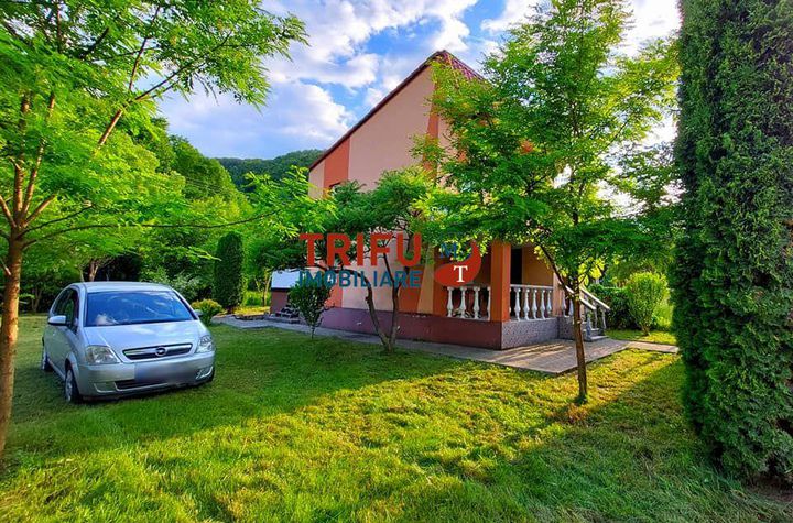 Casă - 5 camere de vanzare PERIFERIE - Alba anunturi imobiliare Alba