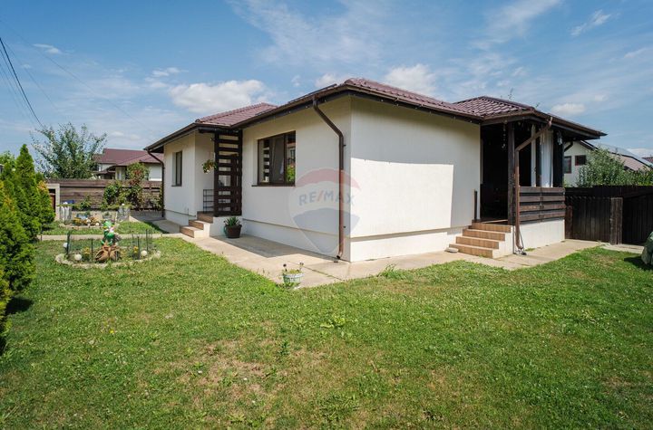 Casă modernă-500 mp teren în Horpaz–acces rapid spre oraș anunturi imobiliare Iasi