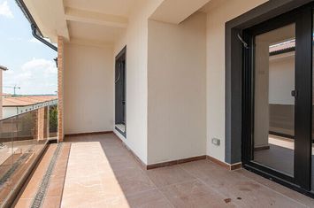 APARTAMENT CU 3 CAMERE, 2 BAI, COMPLEX EXCLUSIVIST, PLATOU GALATA anunturi imobiliare Iasi