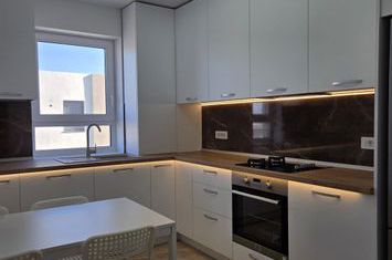 Apartament 3 camere de inchiriat TRACTORU - Brasov anunturi imobiliare Brasov