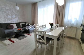 Apartament 3 camere de vanzare SIBIU - Sibiu anunturi imobiliare Sibiu