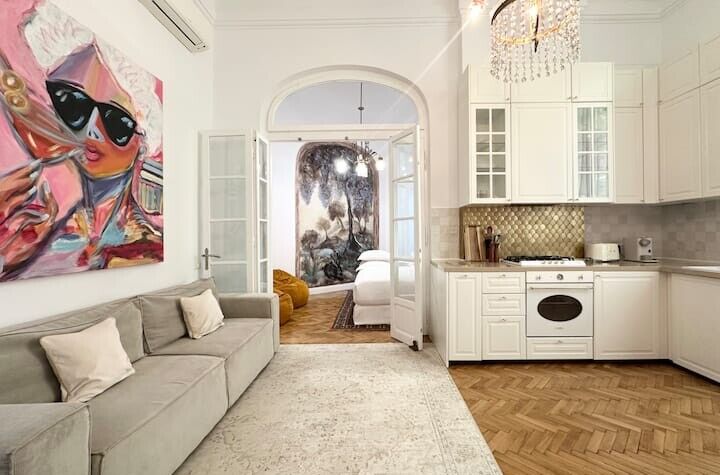 PARCUL GRADINA ICOANEI- APARTAMENT IN VILA INTERBELICA anunturi imobiliare Bucuresti